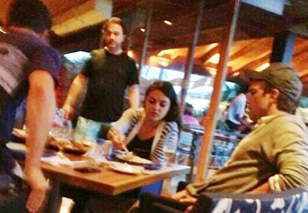 Mila Kunis e Ashton Kutcher no Brasil Mila Kunis e Ashton Kutcher no Brasil